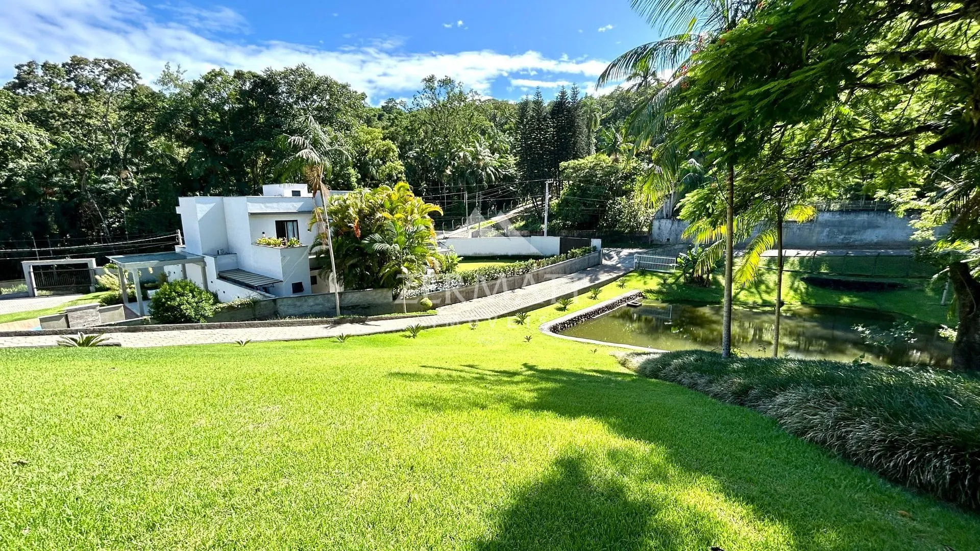 Refúgio Exclusivo em Terreno de 14.456 m - BAIRRO: FORTALEZA/BNU — foto 3