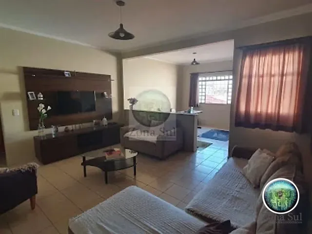 Casa com 360m² 3 quartos e 5 banheiros, à venda, no bairro Centro em Votorantim