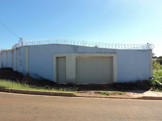 Foto do Casa - Casa com 2 dormitórios para alugar, 10 m² por R$ 1.200,00/mês - Jardim Maracanã - Uberaba/MG | ZUCATO IMOBILIARIA LTDA