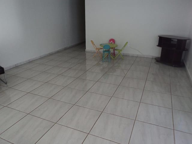 Foto do Casa - Casa com 2 dormitórios para alugar, 10 m² por R$ 1.200,00/mês - Jardim Maracanã - Uberaba/MG | ZUCATO IMOBILIARIA LTDA