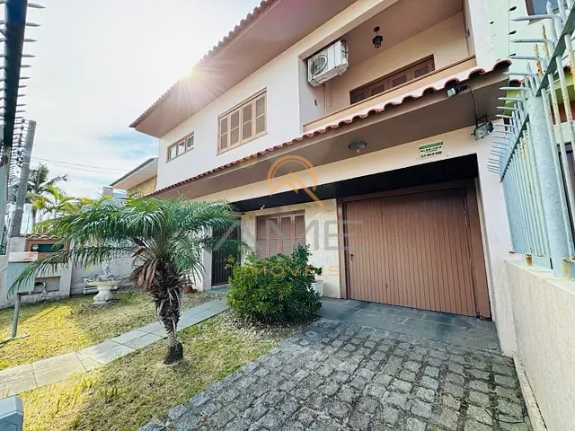 Casa 5 quartos e 4 banheiros, à venda, no bairro Centro em Pelotas