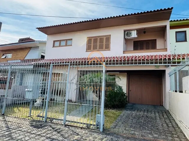 Casa 5 quartos e 4 banheiros, à venda, no bairro Centro em Pelotas