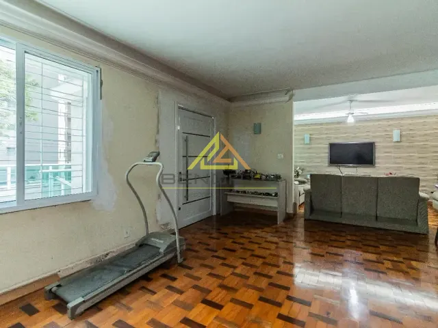 Casa com 445m² 3 quartos e 2 banheiros, à venda, no bairro Vila Paulicéia em São Paulo