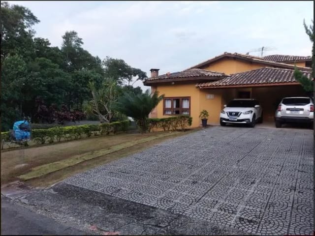 Casa com 360m² 3 quartos e 4 banheiros, à venda, no bairro Parque dos Lagos em Mogi das Cruzes