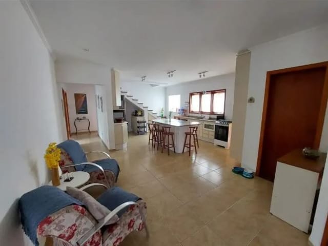 Casa com 360m² 3 quartos e 4 banheiros, à venda, no bairro Parque dos Lagos em Mogi das Cruzes