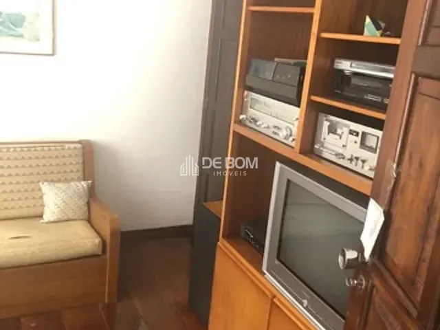 Casa com 674m² 4 quartos e 3 banheiros, à venda, no bairro Jardim dos Estados em Poços de Caldas