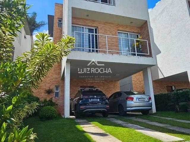 Casa com 350m² 4 quartos e 5 banheiros, à venda, no bairro Granja Viana II em Cotia