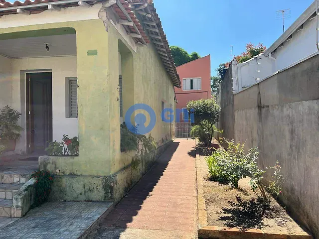 Casa com 300m² 4 quartos e 2 banheiros, à venda, no bairro Vila Santana em Sorocaba