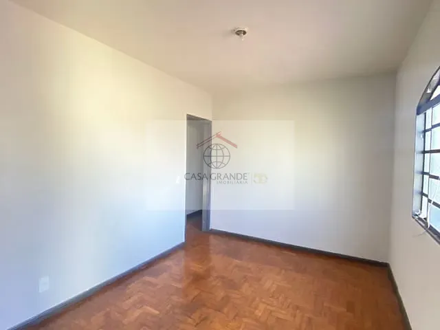 Casa com 350m² 3 quartos e 1 banheiro, para alugar, no bairro Jardim Novo Horizonte em Rolândia