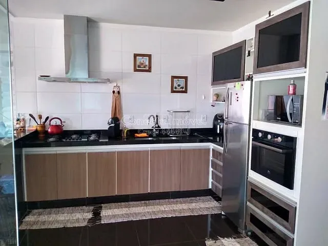 Casa 3 quartos e 4 banheiros, à venda, no bairro Loteamento São Pedro em Jaguariúna