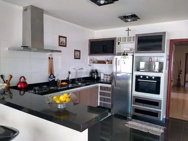 Casa 3 quartos e 4 banheiros, à venda, no bairro Loteamento São Pedro em Jaguariúna