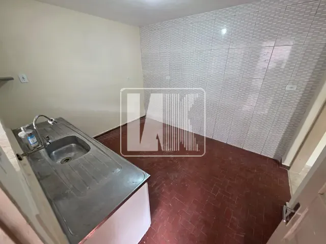 Casa 1 quarto e 1 banheiro, para alugar, no bairro Vila Palmares em Santo André