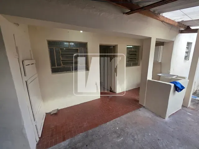 Casa 1 quarto e 1 banheiro, para alugar, no bairro Vila Palmares em Santo André