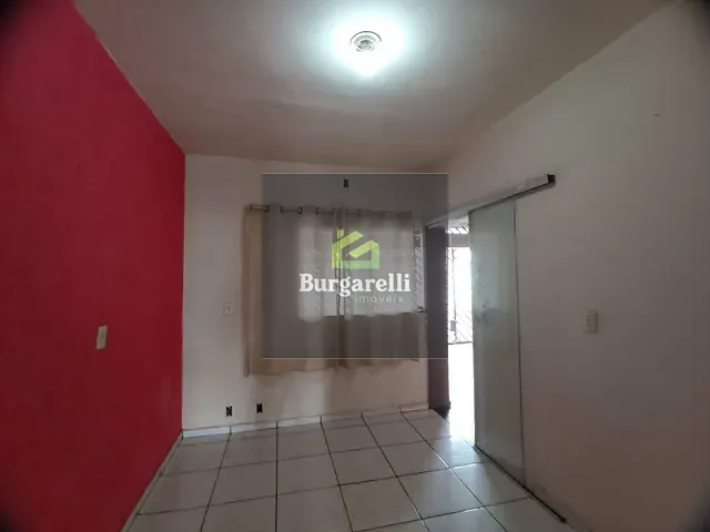 Casa 2 quartos e 1 banheiro, para alugar, no bairro São Vicente em Lavras