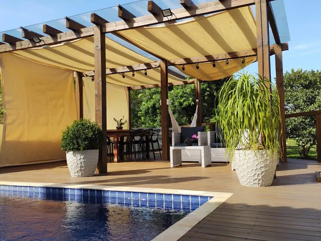 Casa com 240m² 2 quartos e 2 banheiros, à venda, no bairro Cachoeira do Bom Jesus em Florianópolis