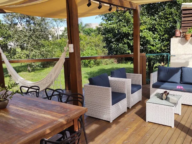 Casa com 240m² 2 quartos e 2 banheiros, à venda, no bairro Cachoeira do Bom Jesus em Florianópolis