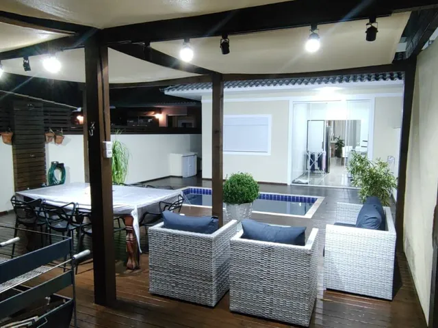 Casa com 240m² 2 quartos e 2 banheiros, à venda, no bairro Cachoeira do Bom Jesus em Florianópolis