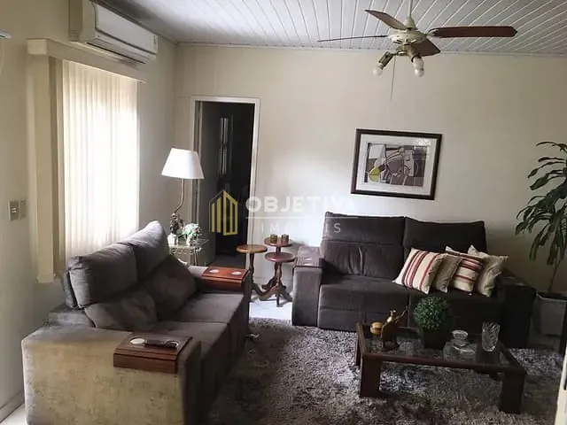 Casa com 140m² 3 quartos e 3 banheiros, à venda, no bairro Jardim Botânico em Porto Alegre
