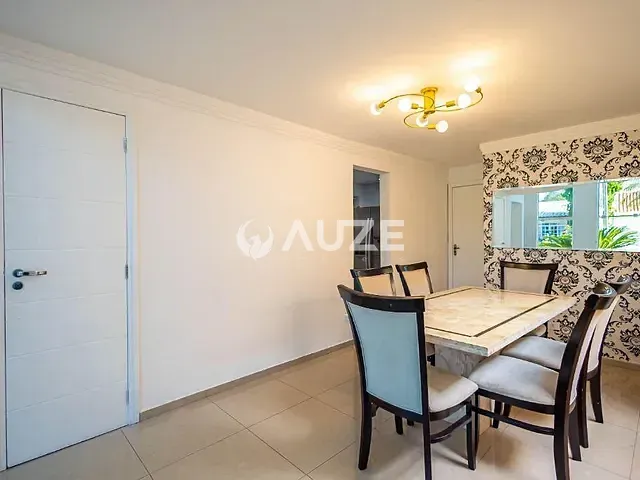 Casa com 200m² 5 quartos e 4 banheiros, à venda, no bairro São Braz em Curitiba