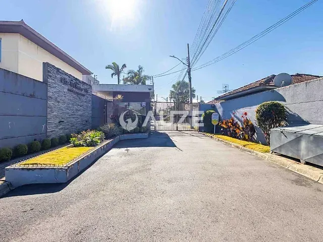 Casa com 200m² 5 quartos e 4 banheiros, à venda, no bairro São Braz em Curitiba