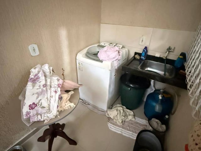 Casa 2 quartos e 1 banheiro, à venda, no bairro Serramar em Rio das Ostras