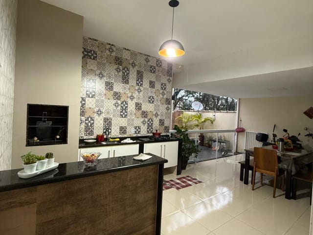 Casa 2 quartos e 1 banheiro, à venda, no bairro Serramar em Rio das Ostras