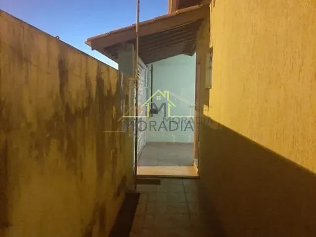 Casa com 288m² 2 quartos e 1 banheiro, à venda, no bairro Vila Pádua  em Monte Santo de Minas