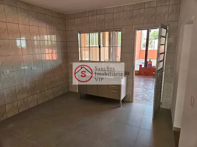 Casa 1 quarto e 1 banheiro, para alugar, no bairro Jardim Grimaldi em São Paulo