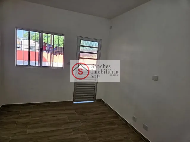 Casa 1 quarto e 1 banheiro, para alugar, no bairro Jardim Grimaldi em São Paulo
