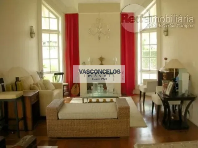 Casa com 1050m² 5 quartos e 6 banheiros, à venda, no bairro Jardim das Colinas em São José dos Campos