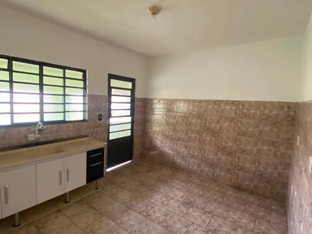 Casa 3 quartos e 1 banheiro, para alugar, no bairro Parque Dos Passaros em Extrema