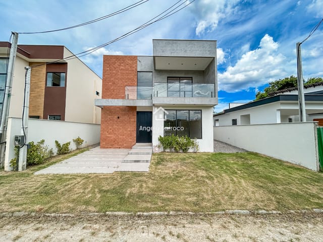 Casa com 395m² 4 quartos e 4 banheiros, à venda, no bairro Ubatiba em Maricá
