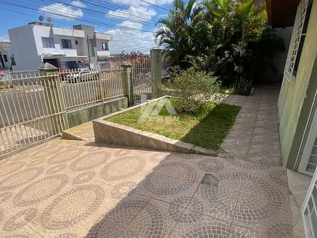 Casa com 148m² 3 quartos e 3 banheiros, à venda, no bairro Neves em Ponta Grossa