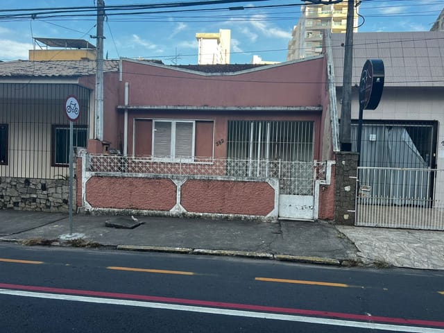 Casa à venda ou para alugar, no bairro parque Tamandaré em Campos dos Goytacazes