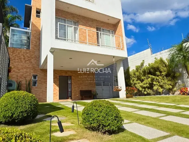 Casa com 350m² 3 quartos e 5 banheiros, à venda, no bairro Granja Viana II em Cotia