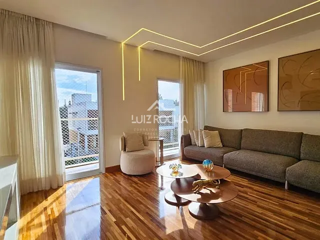 Casa com 350m² 3 quartos e 5 banheiros, à venda, no bairro Granja Viana II em Cotia