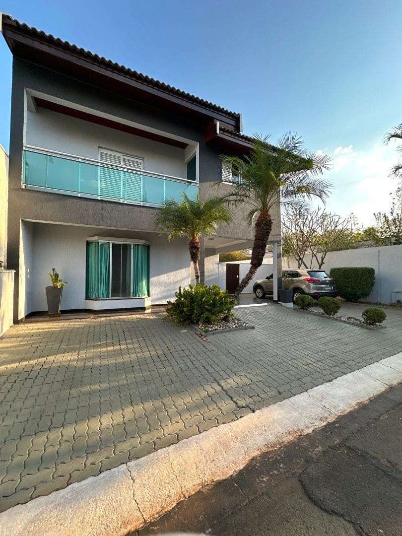 Casa, 3 quartos, 258 m² - Foto 1