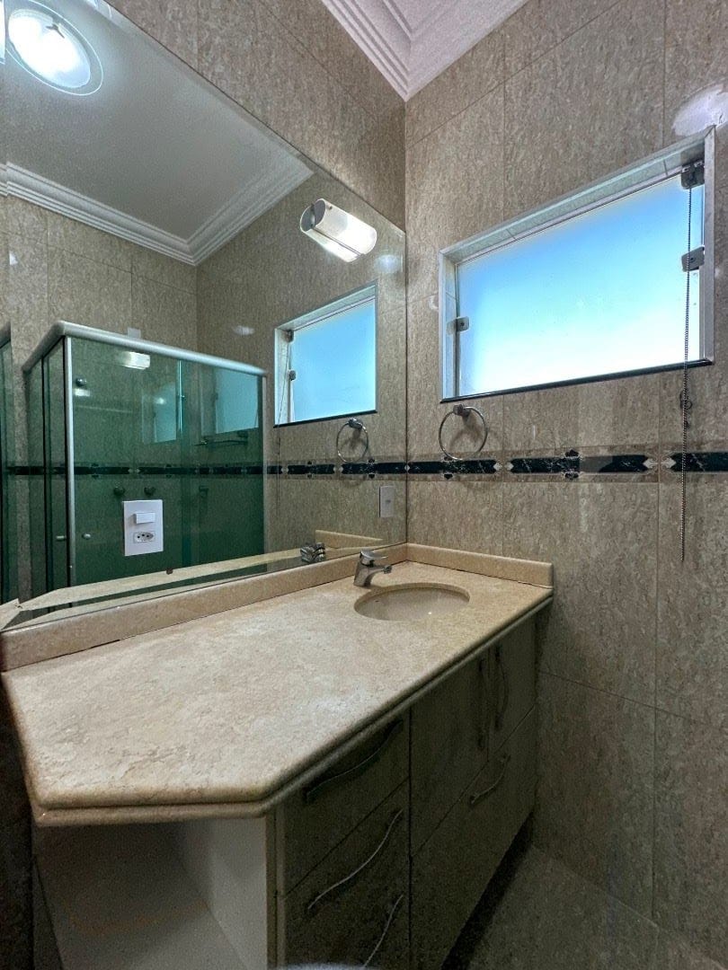 Casa, 3 quartos, 258 m² - Foto 15