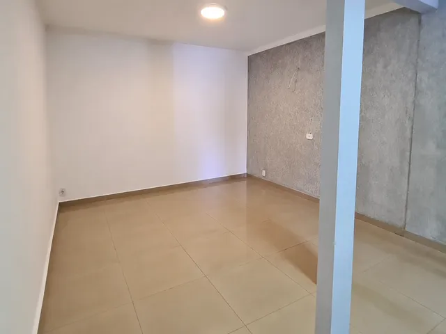 Casa 2 quartos e 1 banheiro, para alugar, no bairro Vila Sabrina em São Paulo