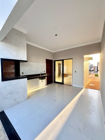 Casa com 250m² 3 quartos e 2 banheiros, à venda, no bairro Jardim América II em Nova Mutum