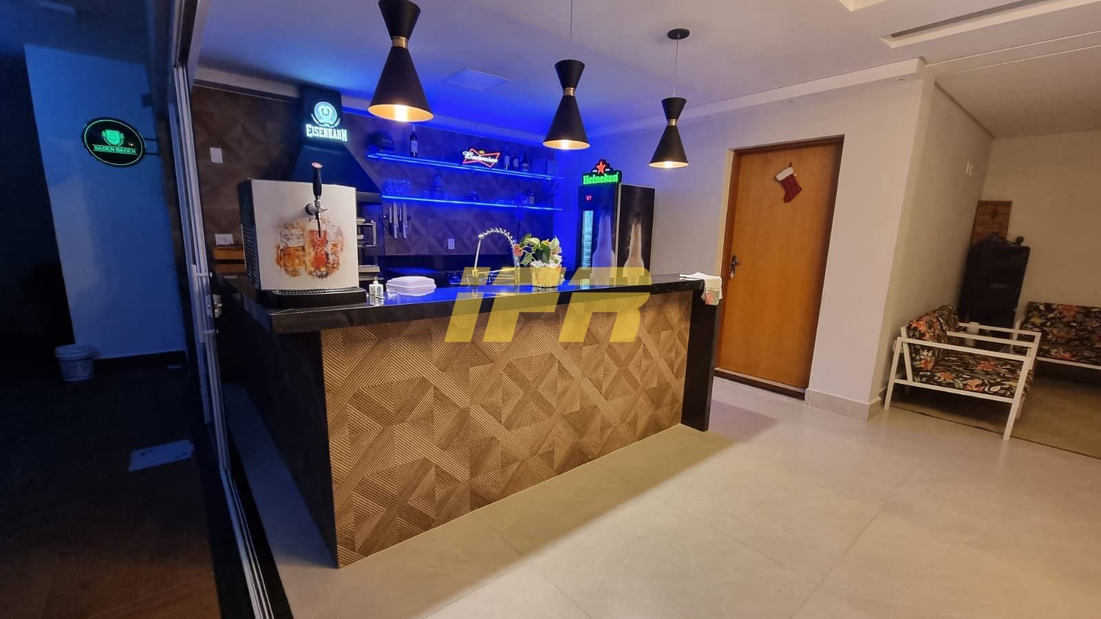 Casa, 4 quartos, 257 m² - Foto 3