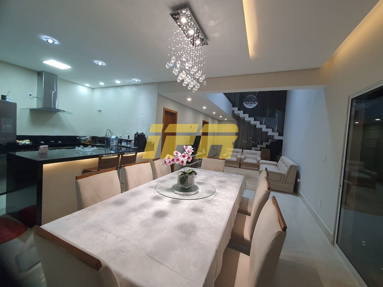 Casa, 4 quartos, 257 m² - Foto 10