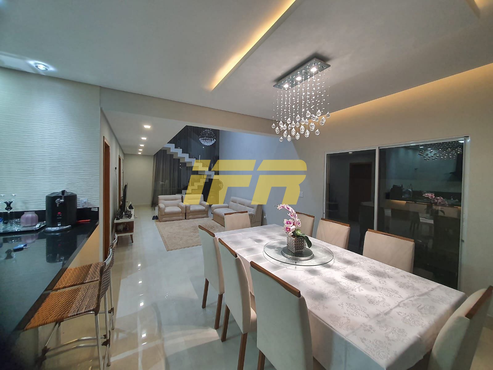 Casa, 4 quartos, 257 m² - Foto 9