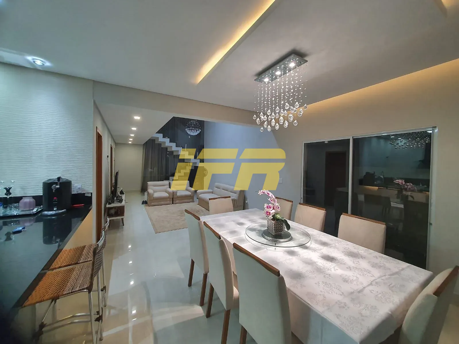 Casa, 4 quartos, 257 m² - Foto 9
