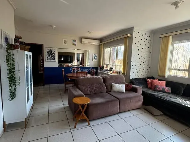 Casa com 258m² 4 quartos e 3 banheiros, à venda, no bairro Parque Residencial Groot em Holambra