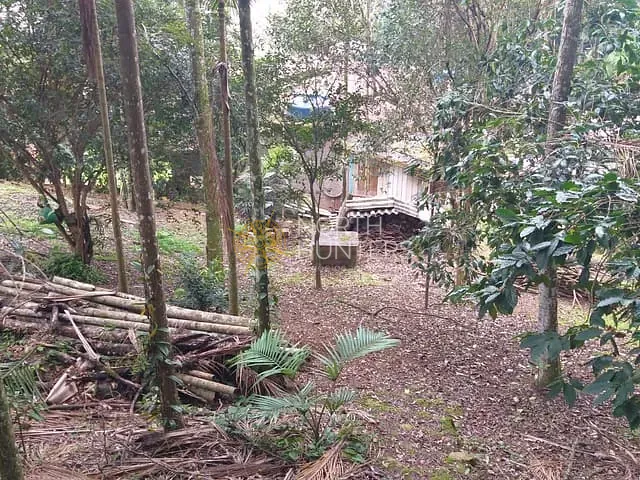 Casa com 3544m² 3 quartos e 2 banheiros, à venda, no bairro Boa Vista em Joinville