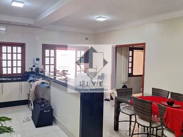Casa 3 quartos e 3 banheiros, à venda, no bairro Jardim Dona Regina em Santa Bárbara D'Oeste