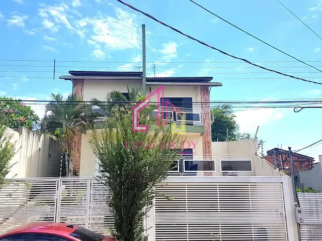 Sobrado com 360m² 4 quartos e 3 banheiros, à venda, no bairro Santa Cruz II em Cuiabá