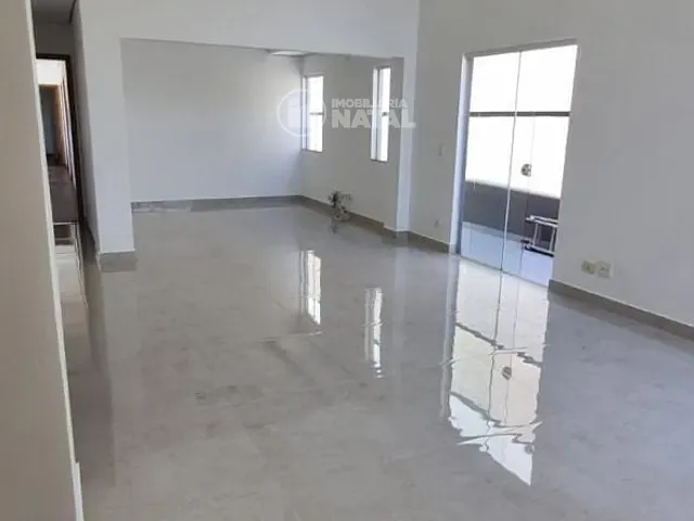 Casa com 500m² 3 quartos e 5 banheiros, à venda, no bairro Condominio Sun Lake em Londrina