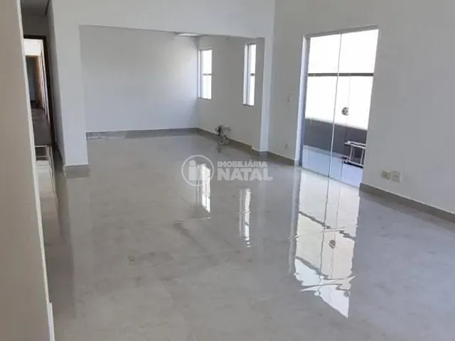 Casa com 500m² 3 quartos e 5 banheiros, à venda, no bairro Condominio Sun Lake em Londrina